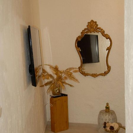 Joli Havre De Paix Apartment Vence Bagian luar foto