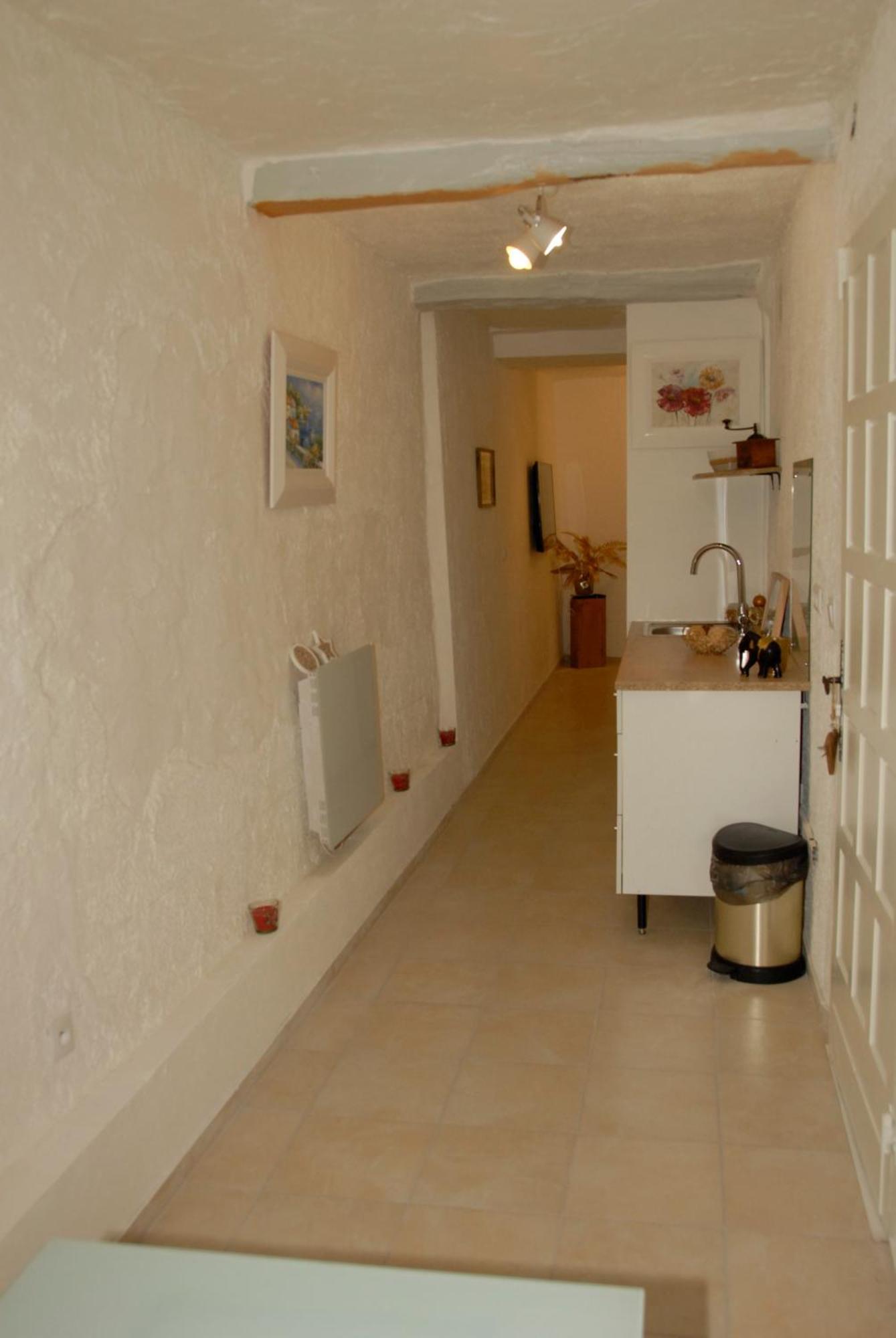 Joli Havre De Paix Apartment Vence Bagian luar foto
