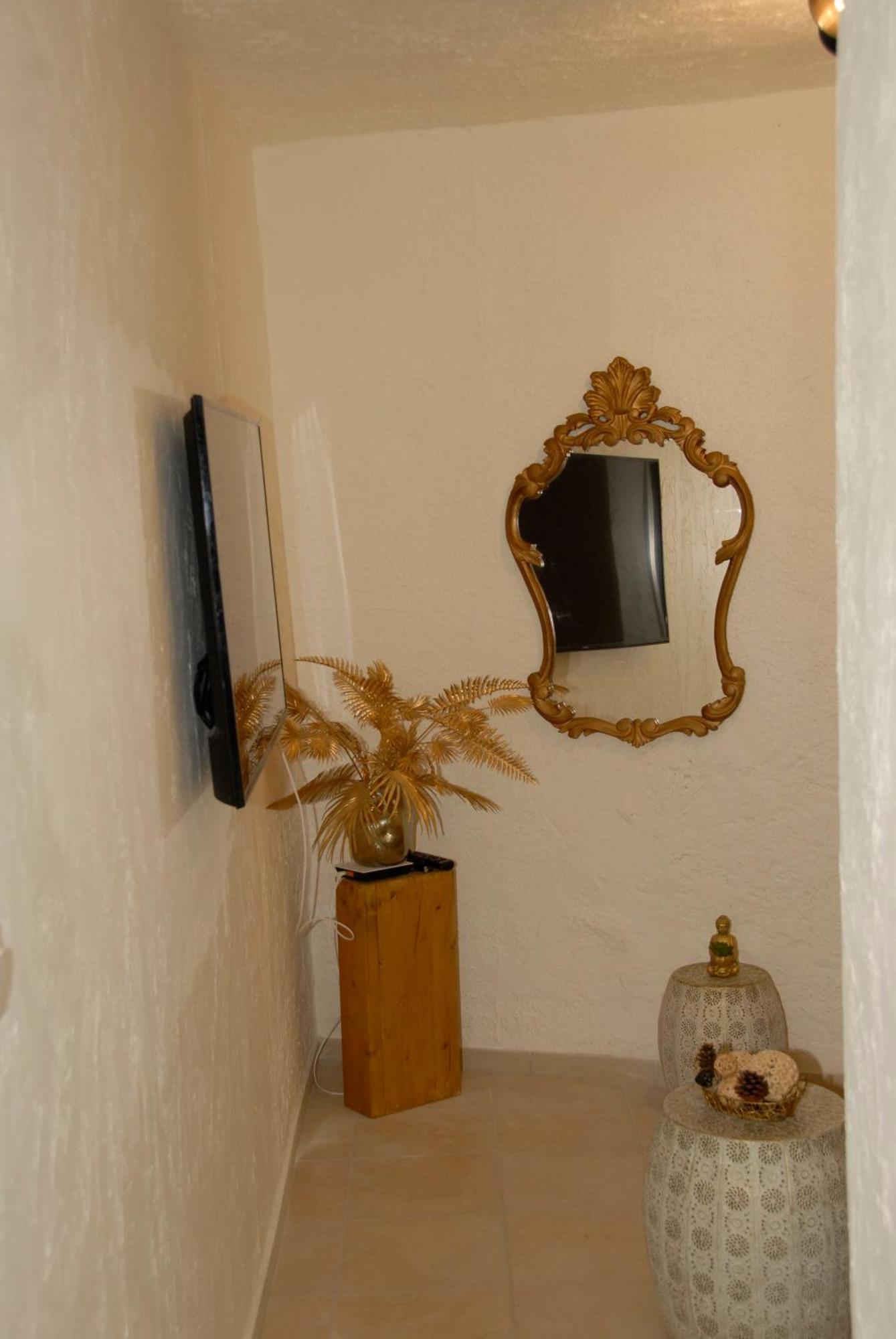 Joli Havre De Paix Apartment Vence Bagian luar foto